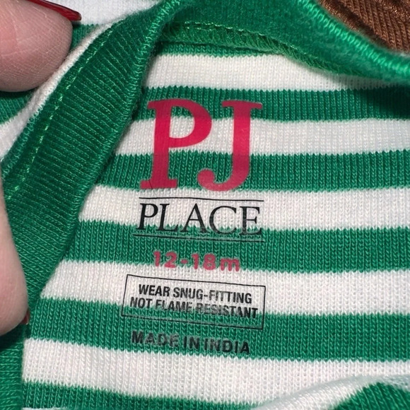 3 Unisex Reindeer Stripe Snug Fit Cotton Pajamas size 12/18m, 6 and 7 - Picture 4 of 7